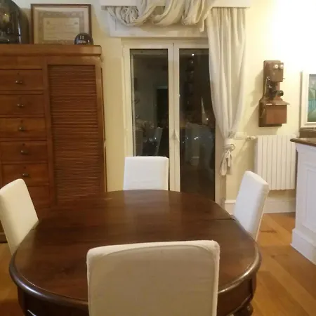 בית אירוח Artistic House