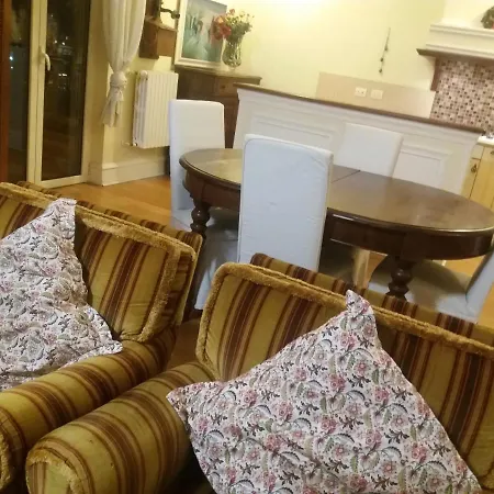 Artistic House Homestay Bari