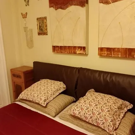 בית אירוח Artistic House *