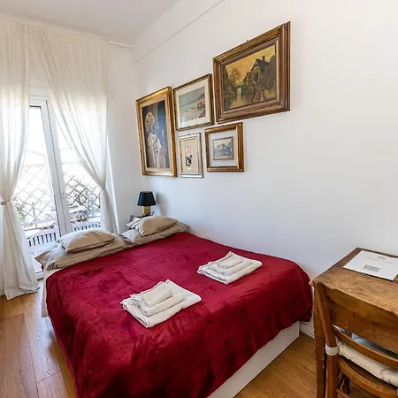 בית אירוח Artistic House *